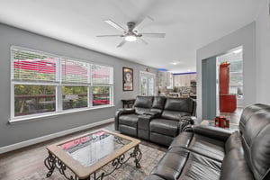 Fenton Park Dr-S1109-012.jpg
