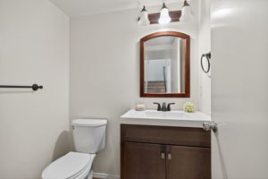  Photo 40