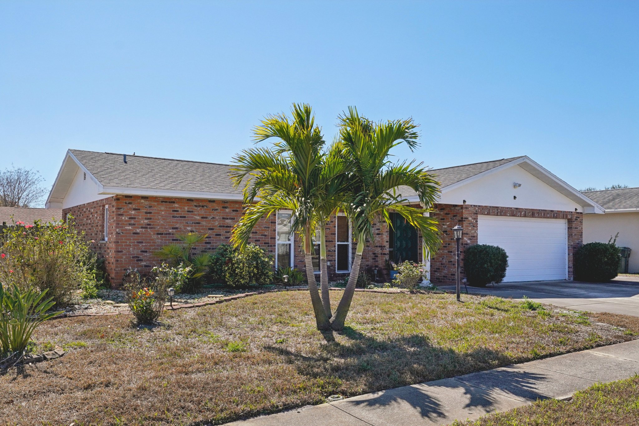 128th Ave N-S2202-002.jpg