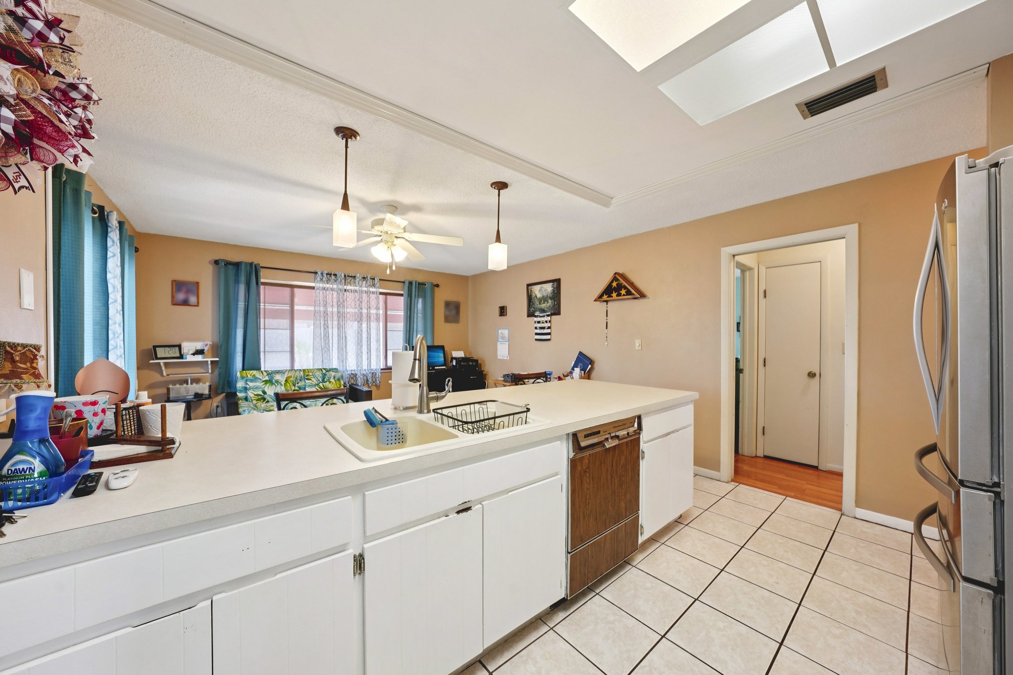 128th Ave N-S2202-019.jpg