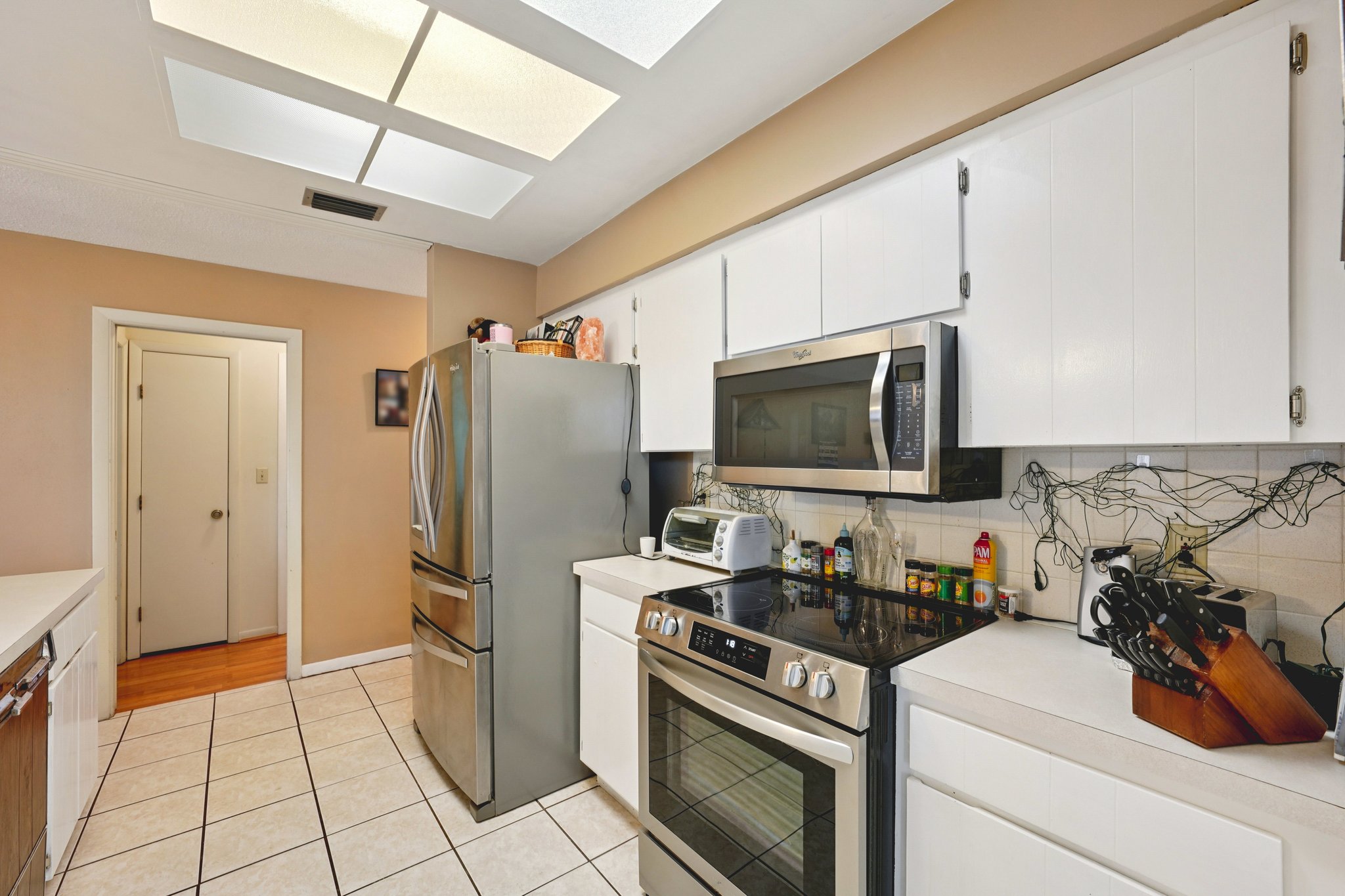 128th Ave N-S2202-021.jpg