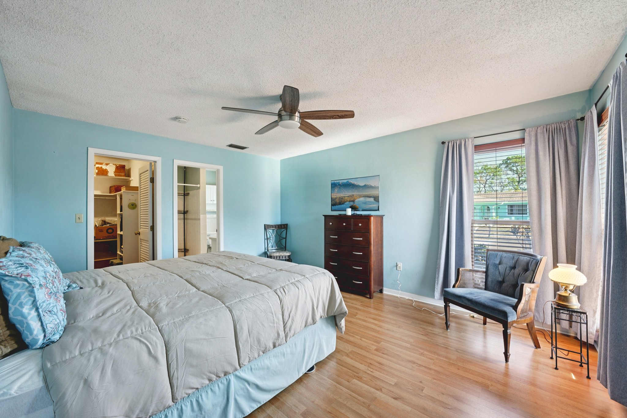 128th Ave N-S2202-029.jpg