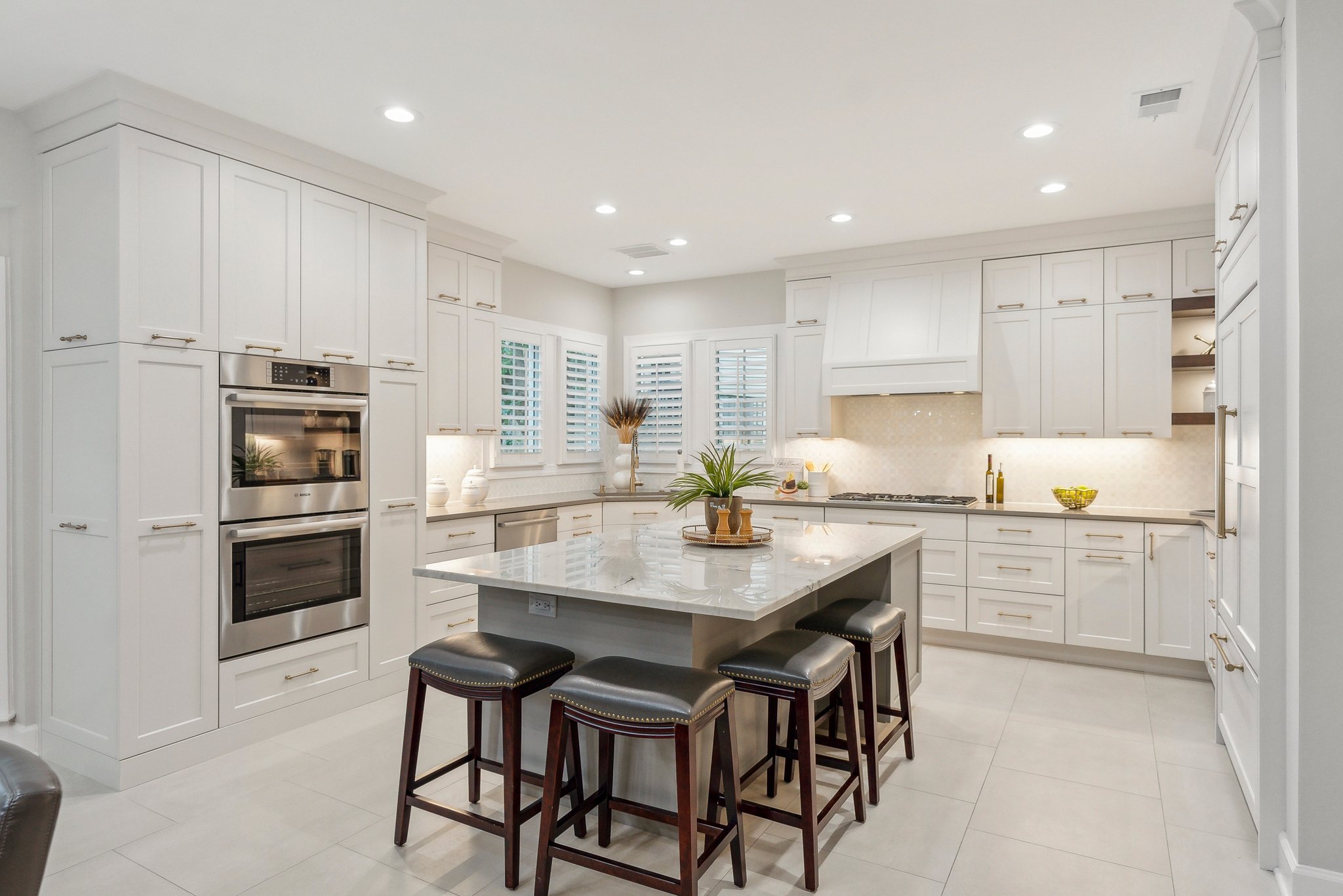 Center Island with Granite Counter
