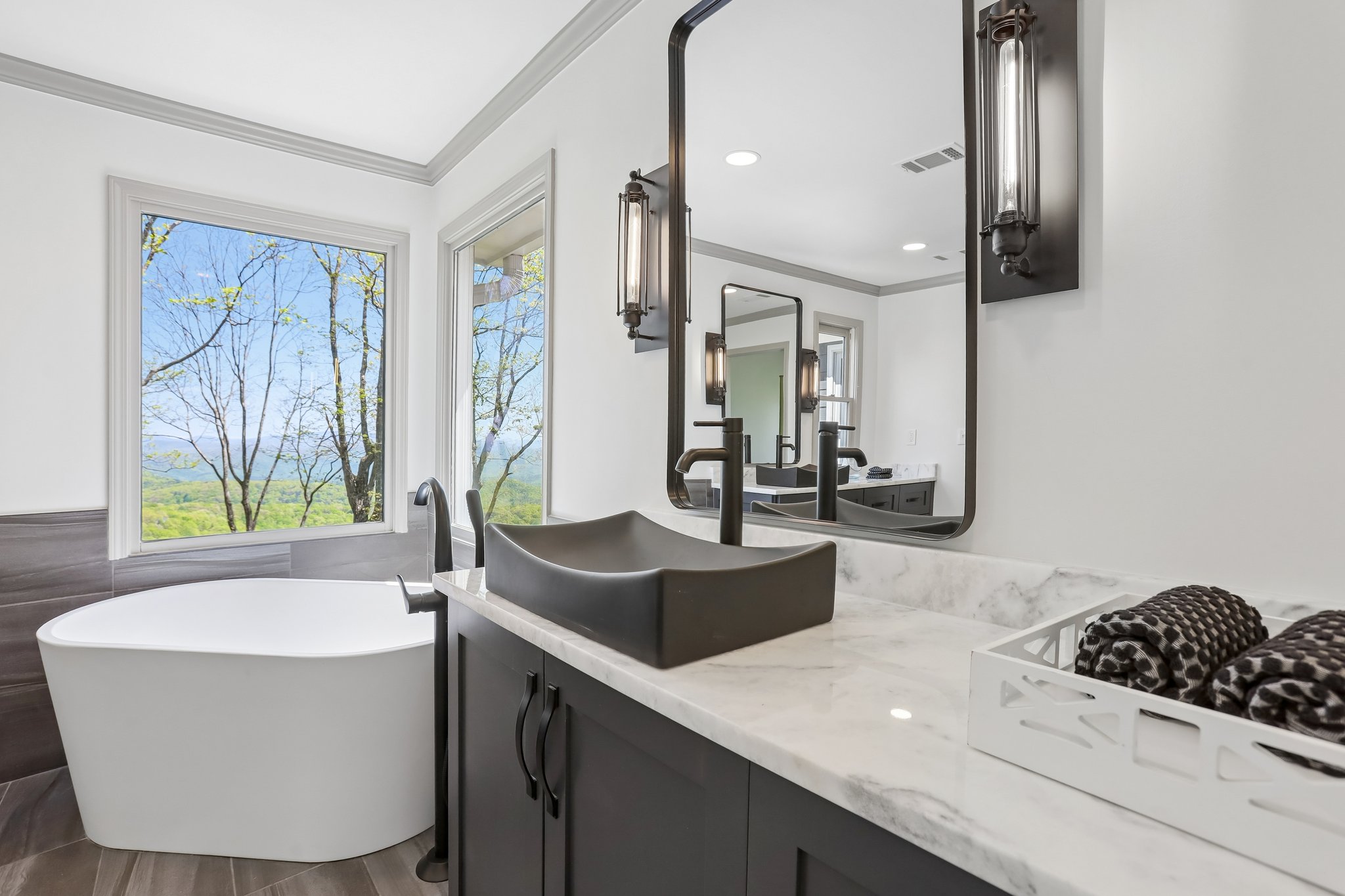 Lower Sassafras Pkwy-S2304-044.jpg