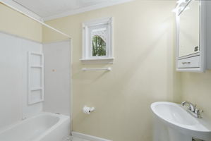  Photo 32