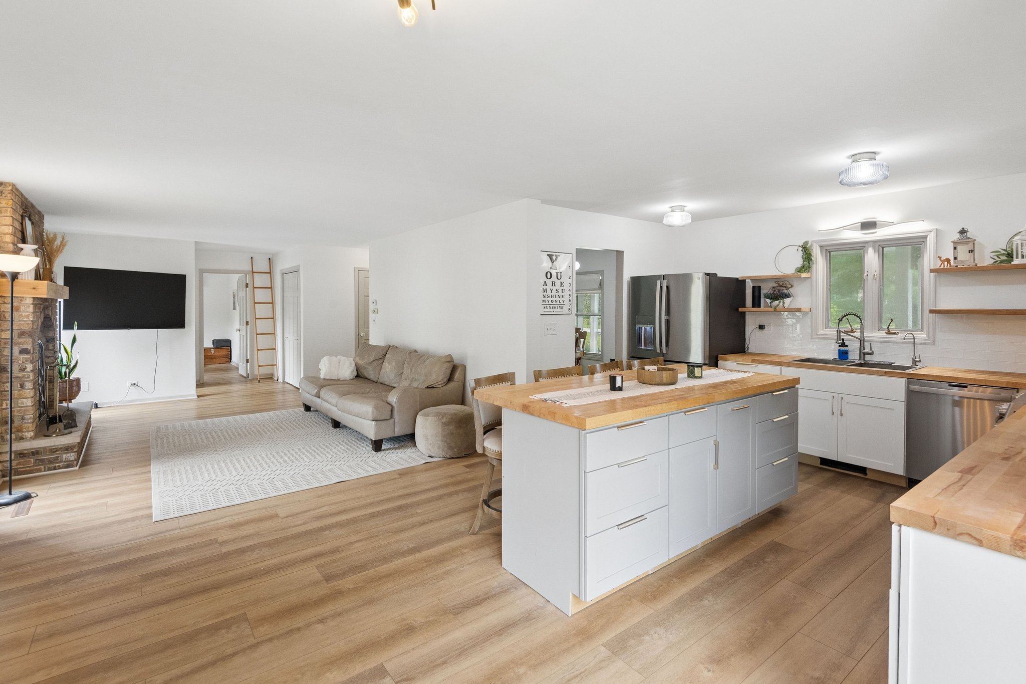 10945 Jani Ln_003.jpg