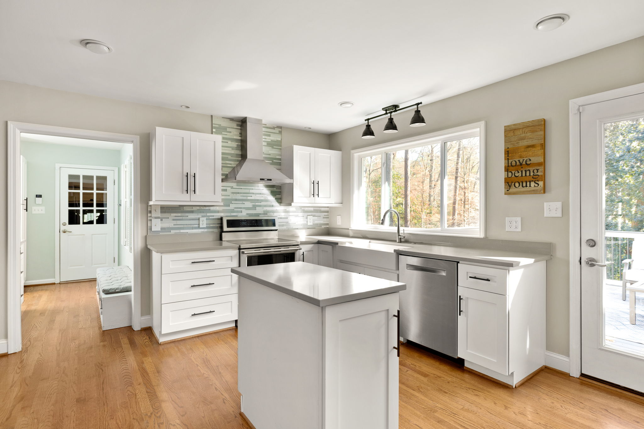 20260126_1095churchill_topping050