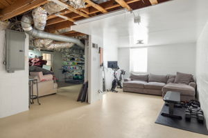 20260126_1095churchill_topping081