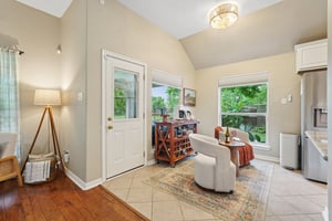 Gladstone Dr-1606-026.jpg