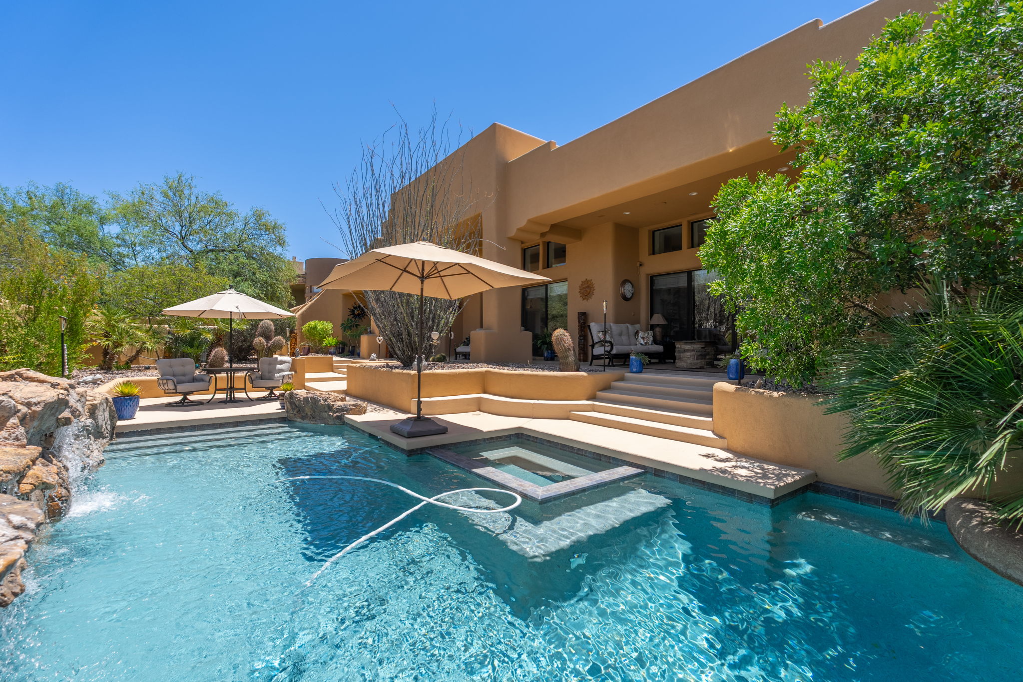  Photo 77