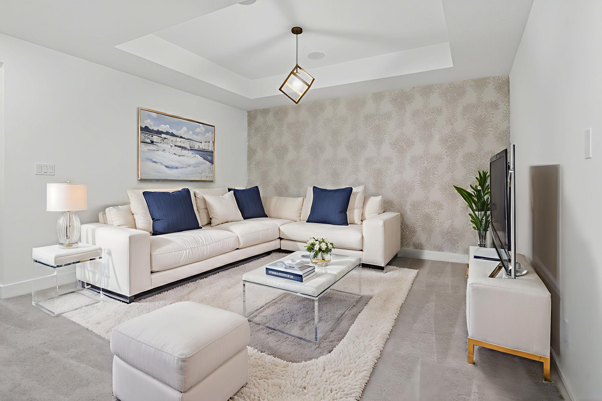 37-web-or-mls-DSC00055 virtually staged.jpeg