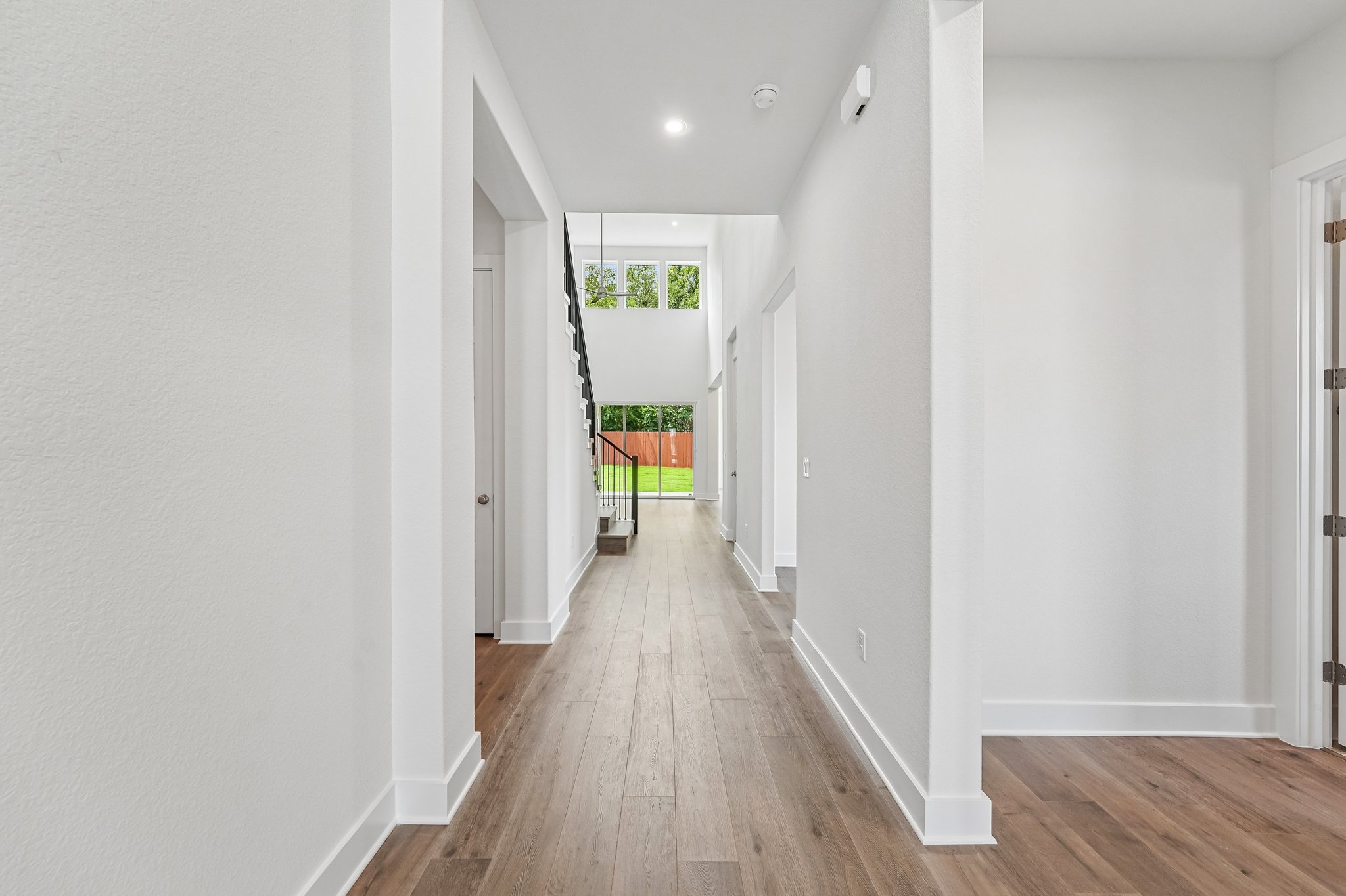 Sonata Pl-S2804-005.jpg