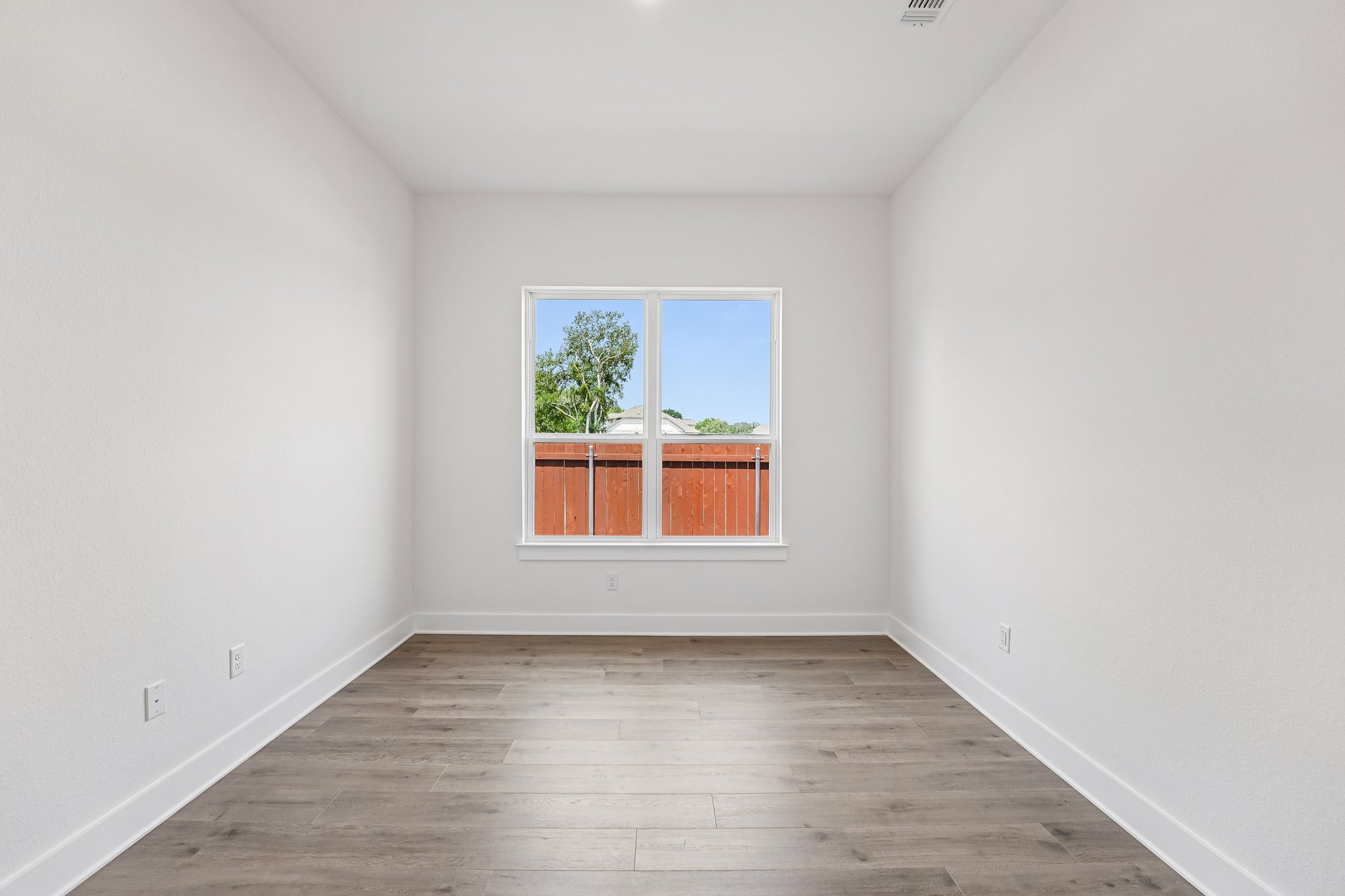 Sonata Pl-S2804-008.jpg