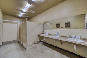  Photo 46