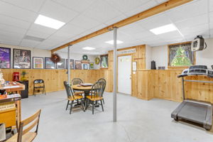 Photo 44
