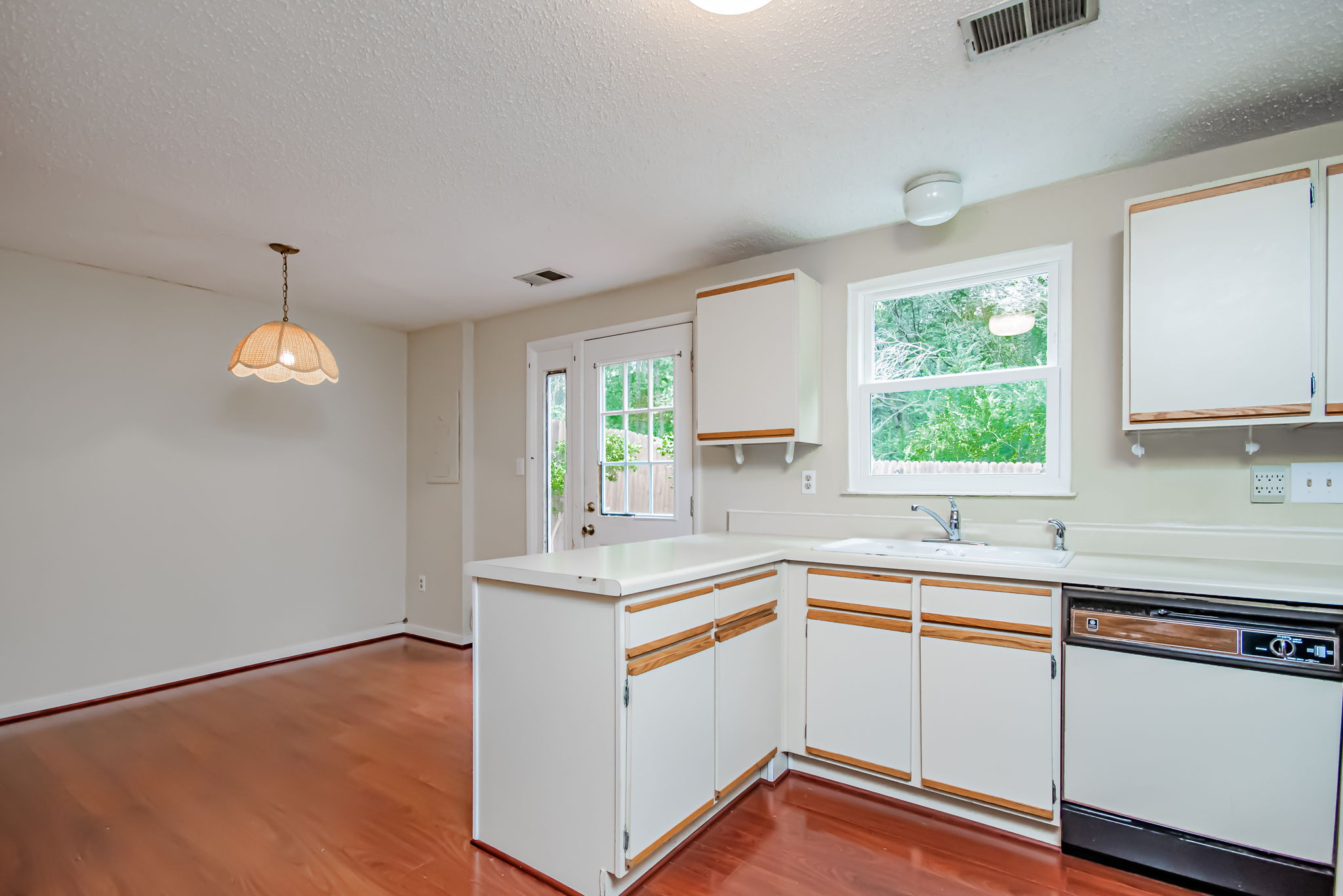  10976 Greenaire Pl, Henrico, VA 23233, US Photo 12