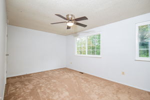  10976 Greenaire Pl, Henrico, VA 23233, US Photo 12