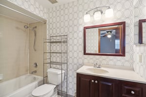 Peppermill Ln-018.jpg