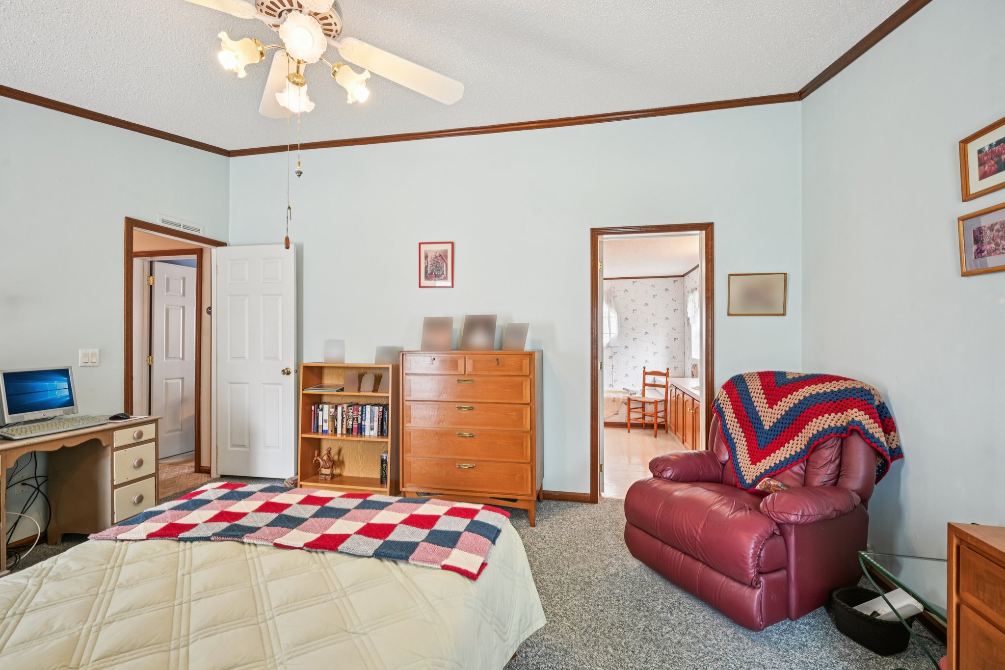 John F Kennedy Dr-S2110-024.jpg