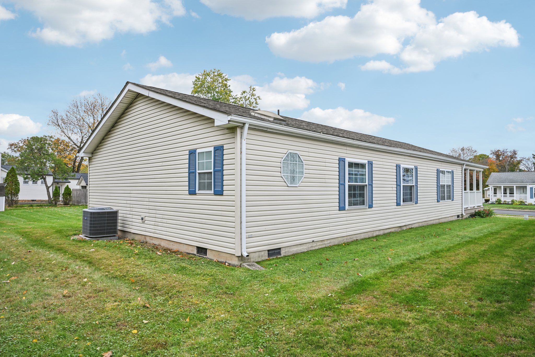 John F Kennedy Dr-S2110-043.jpg