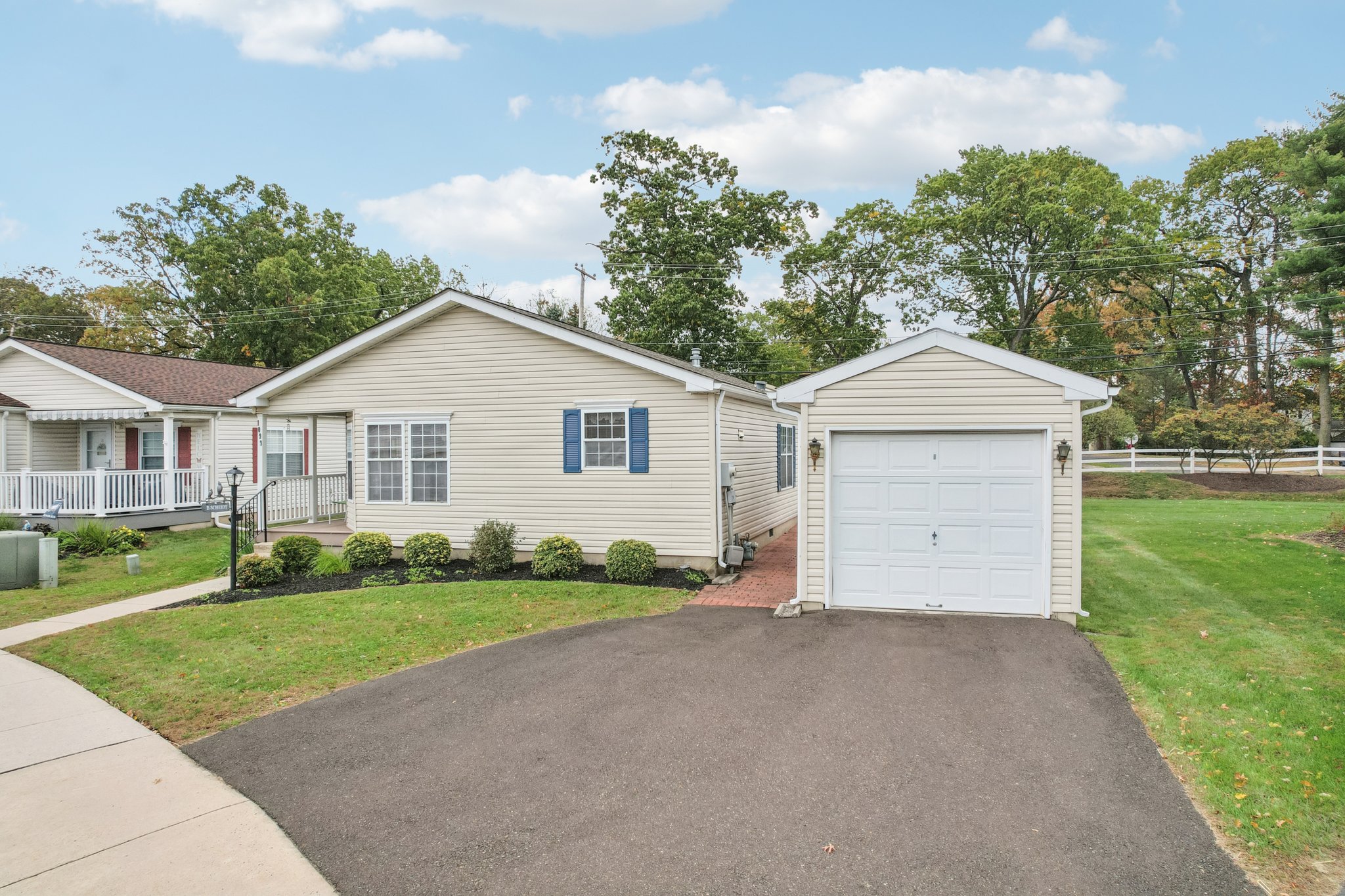 John F Kennedy Dr-S2110-044.jpg