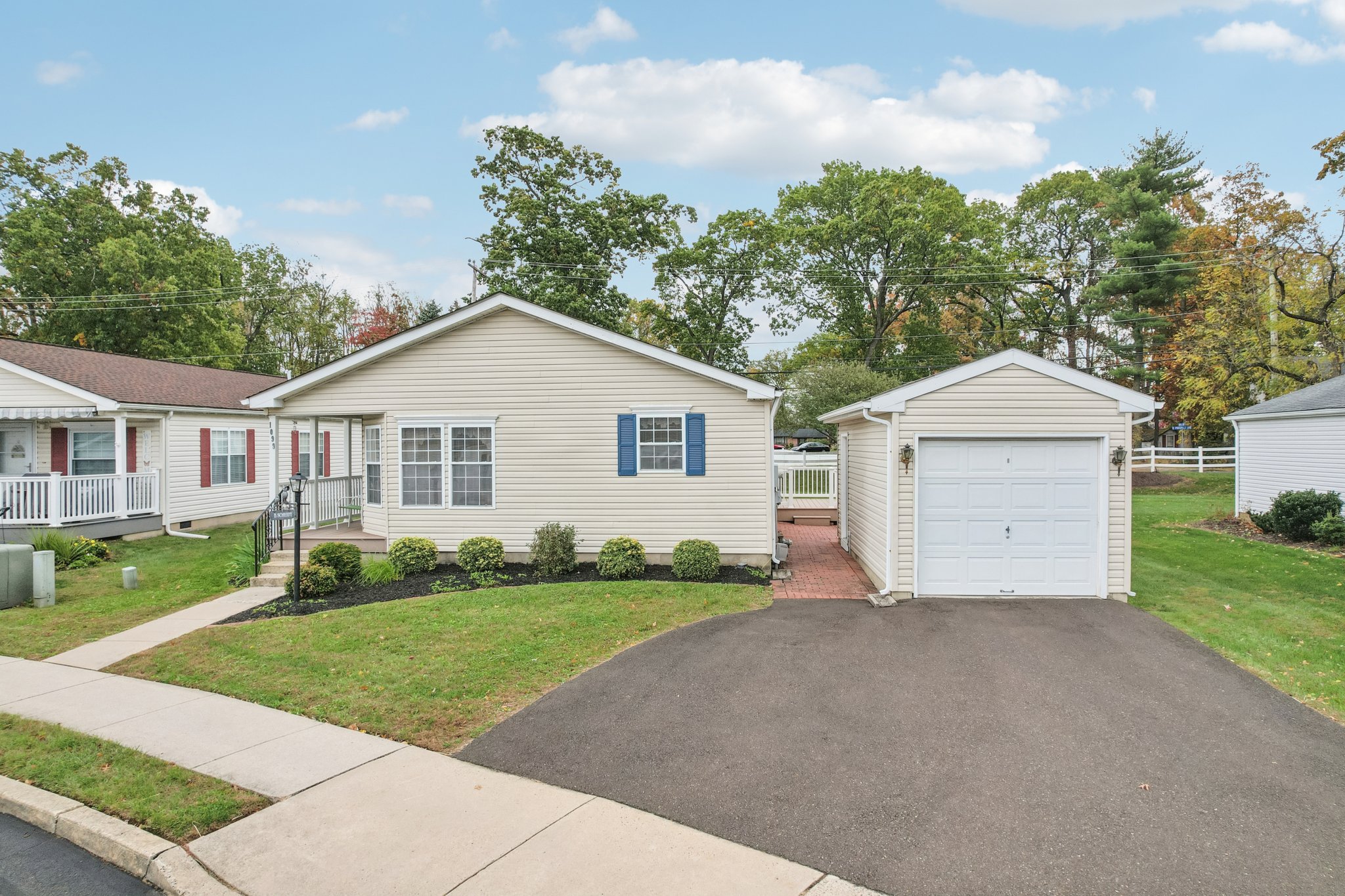 John F Kennedy Dr-S2110-045.jpg