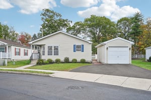 John F Kennedy Dr-S2110-001.jpg