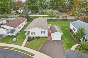 John F Kennedy Dr-S2110-048.jpg