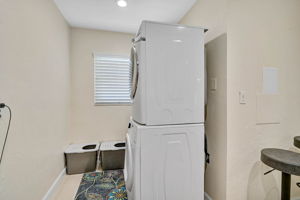 1099 Nokomis Ave S - NEW-14