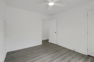  Photo 35