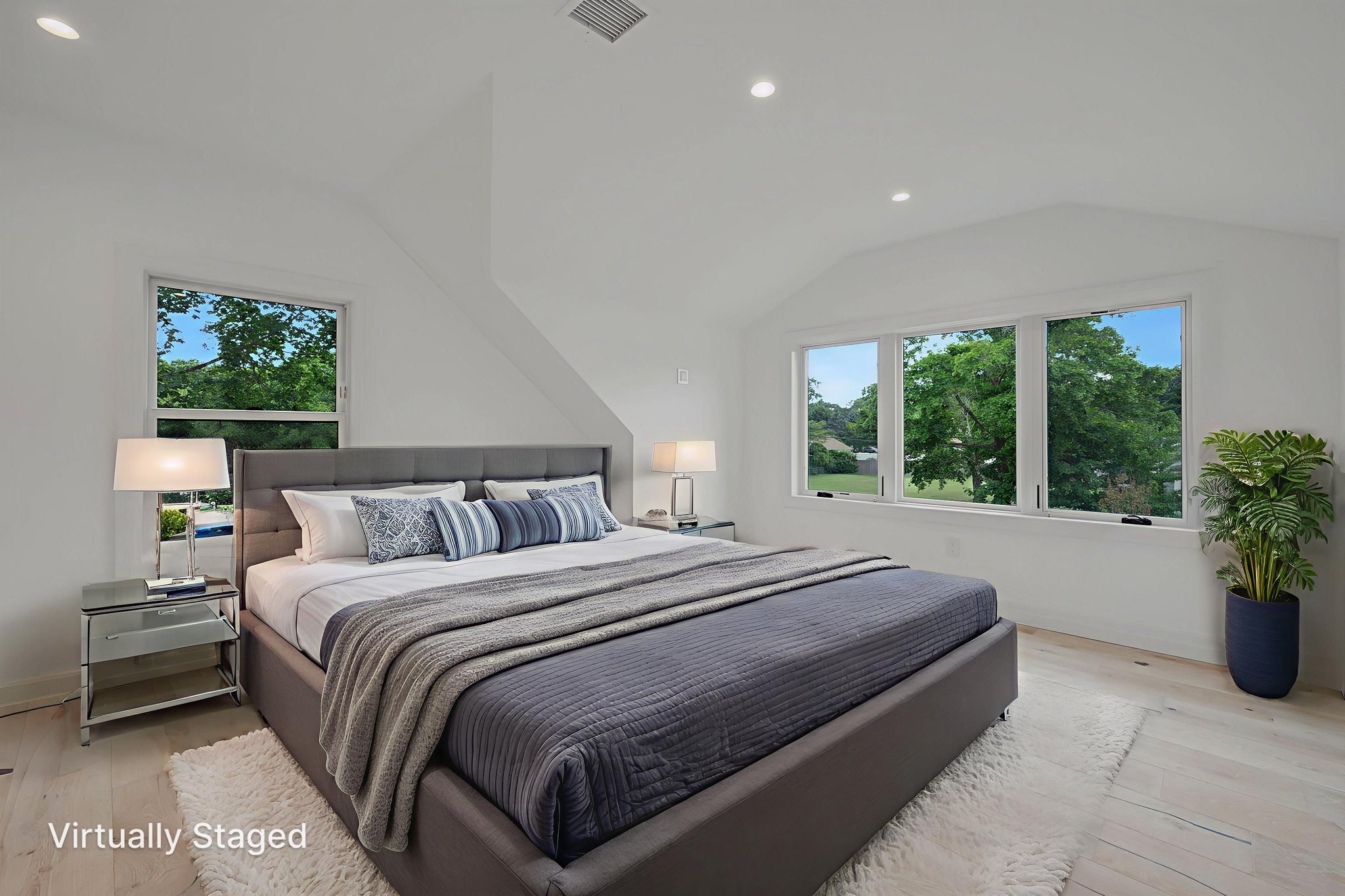 16532 Final 0031 virtually staged.jpeg