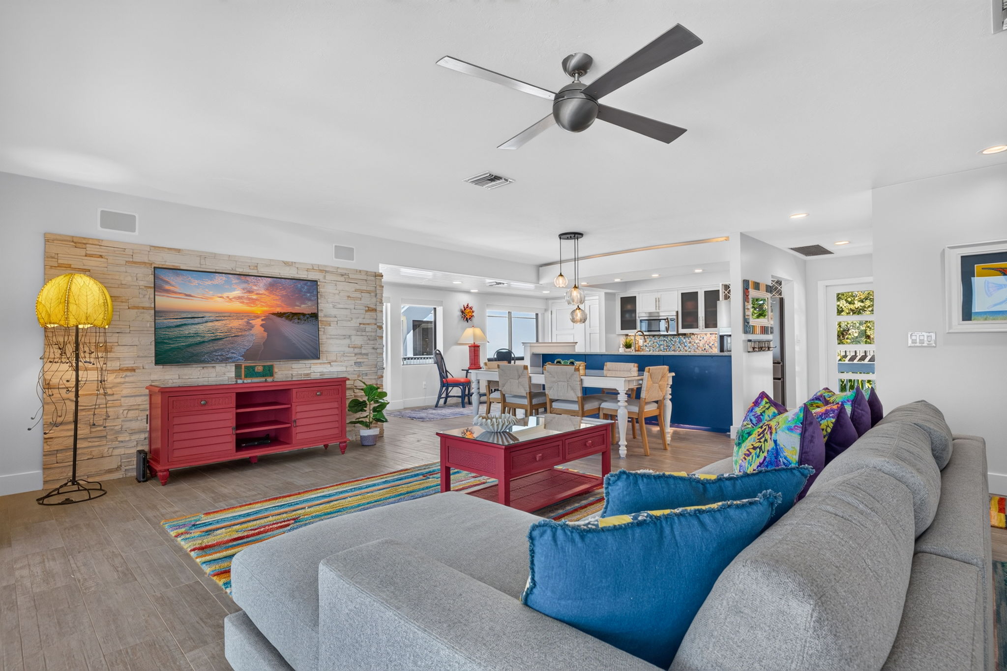 Living Room 3 of 6
