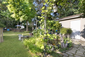  Photo 32