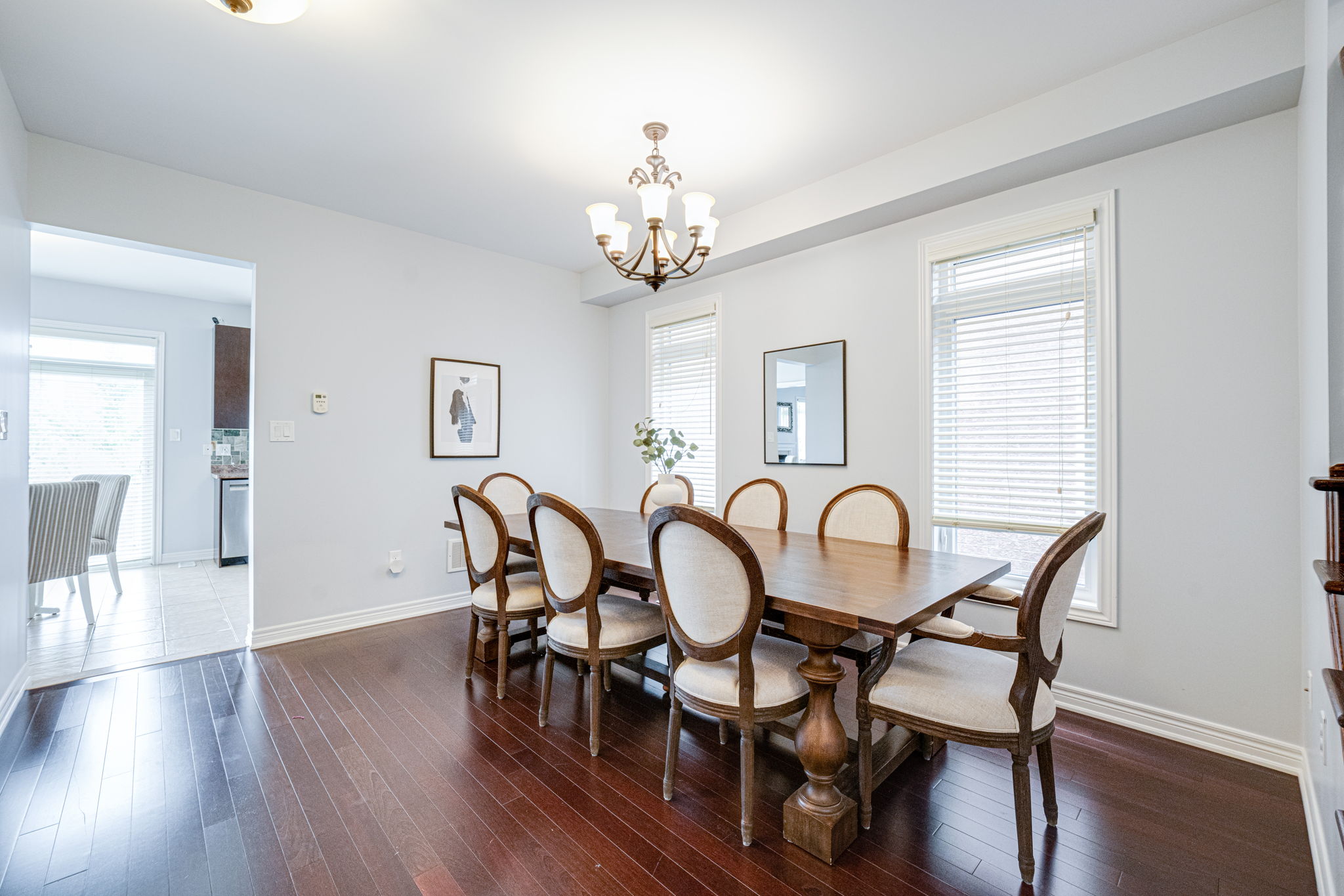 11 Chaiwood Ct Vaughan, ON L6A 0V9