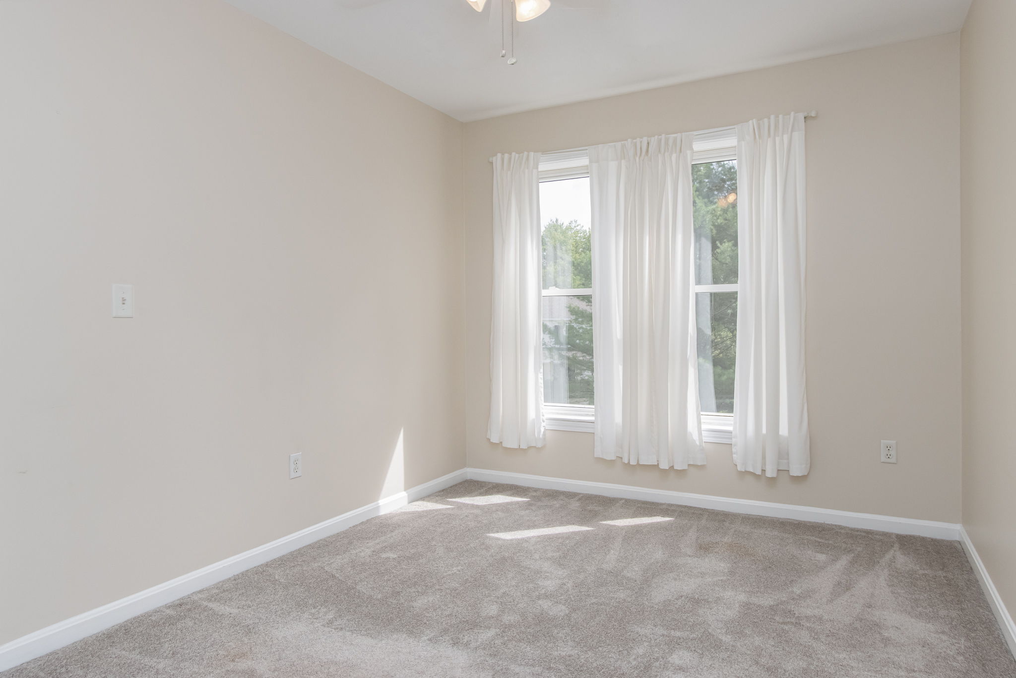 Bedroom2-2