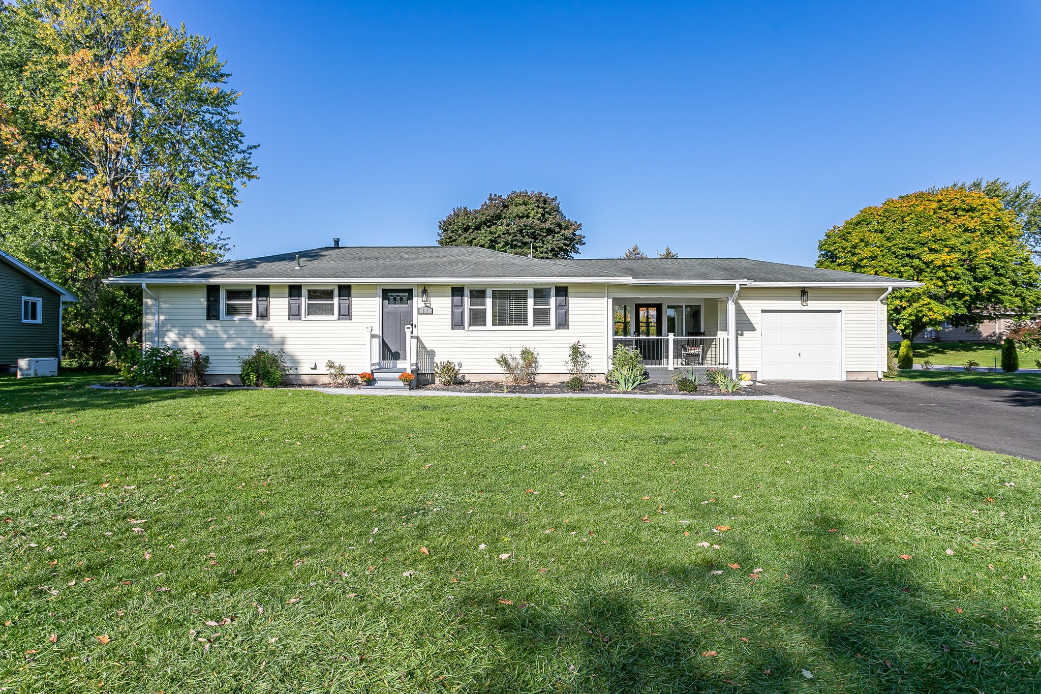 11 Coachwood Ln, Rochester, NY 14623 Realtogs