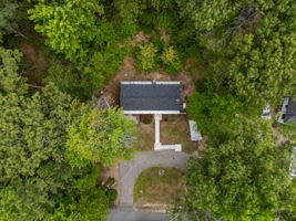 11 Dudley Dr, Middleton, NH 03887, USA Photo 4