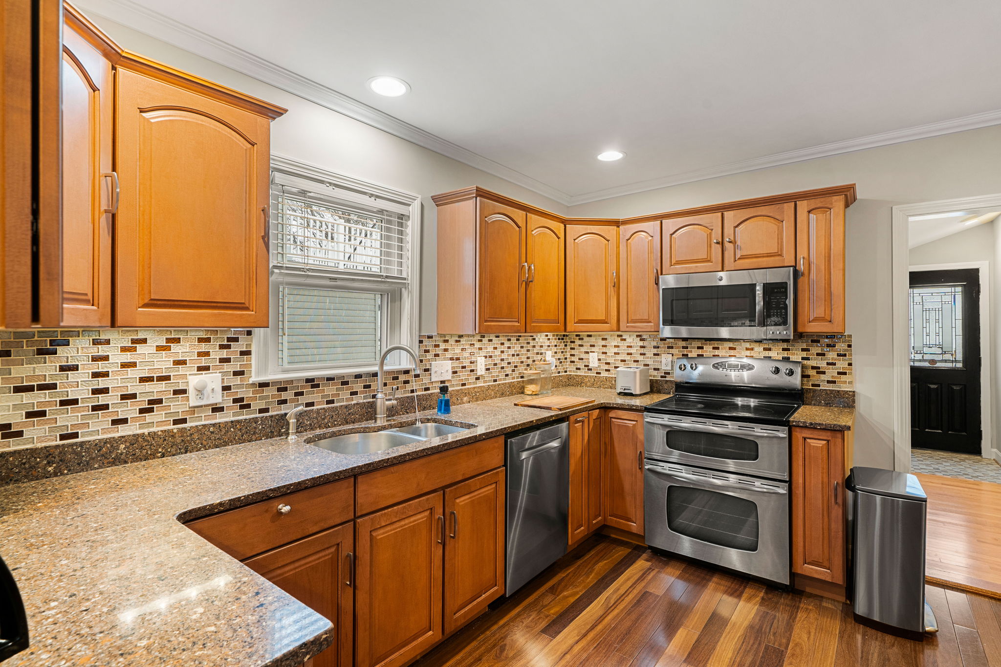 11 Evans Rd, Peabody, MA 01960, USA Photo 43