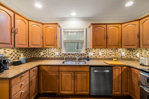 11 Evans Rd, Peabody, MA 01960, USA Photo 43