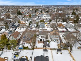 11 Evans Rd, Peabody, MA 01960, USA Photo 9