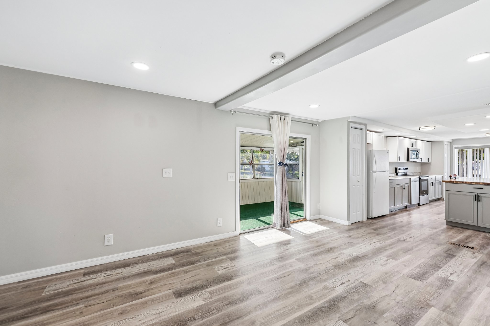 Florence Blvd-S2309-009.jpg