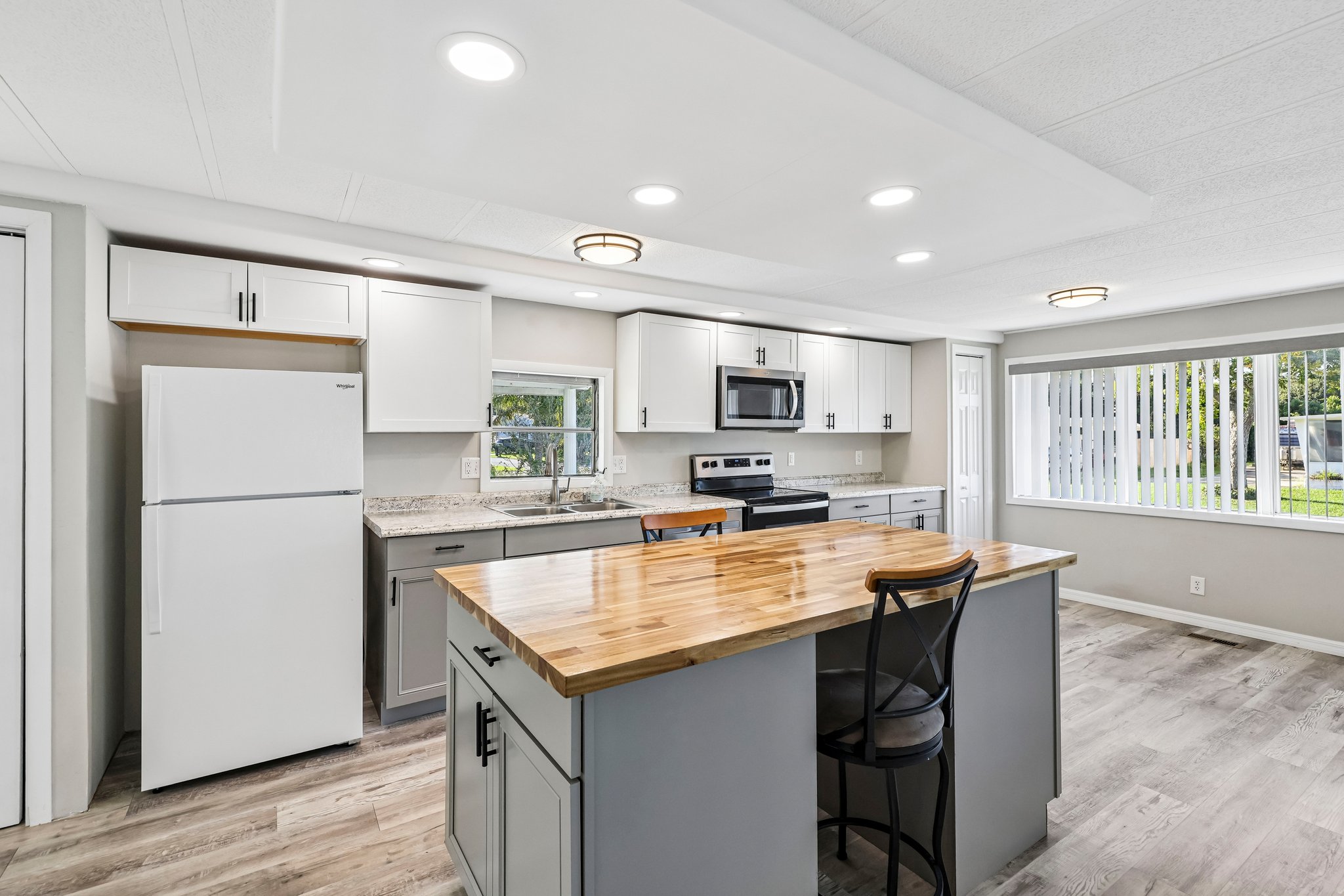 Florence Blvd-S2309-017.jpg