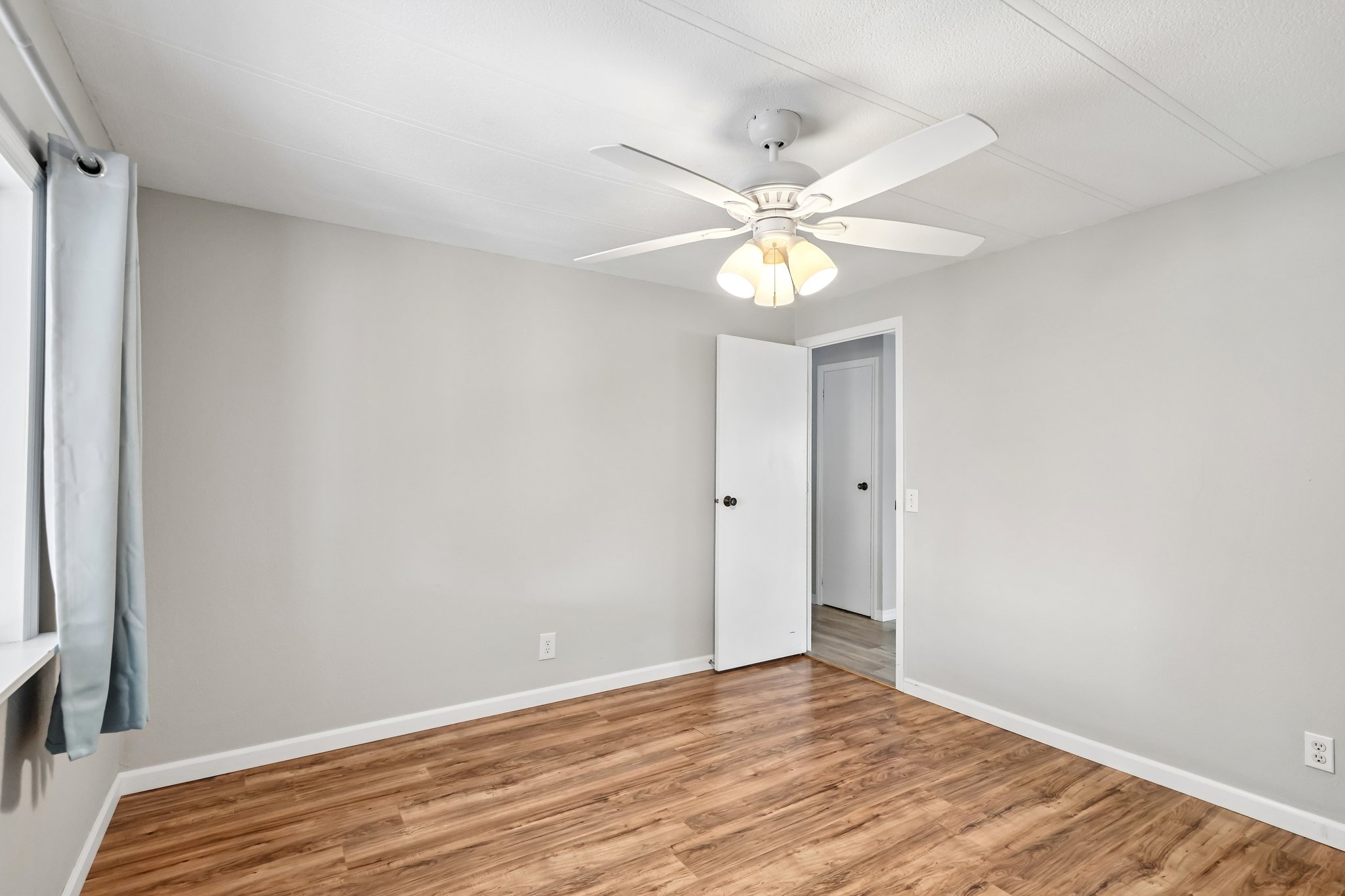 Florence Blvd-S2509-1-002.jpg
