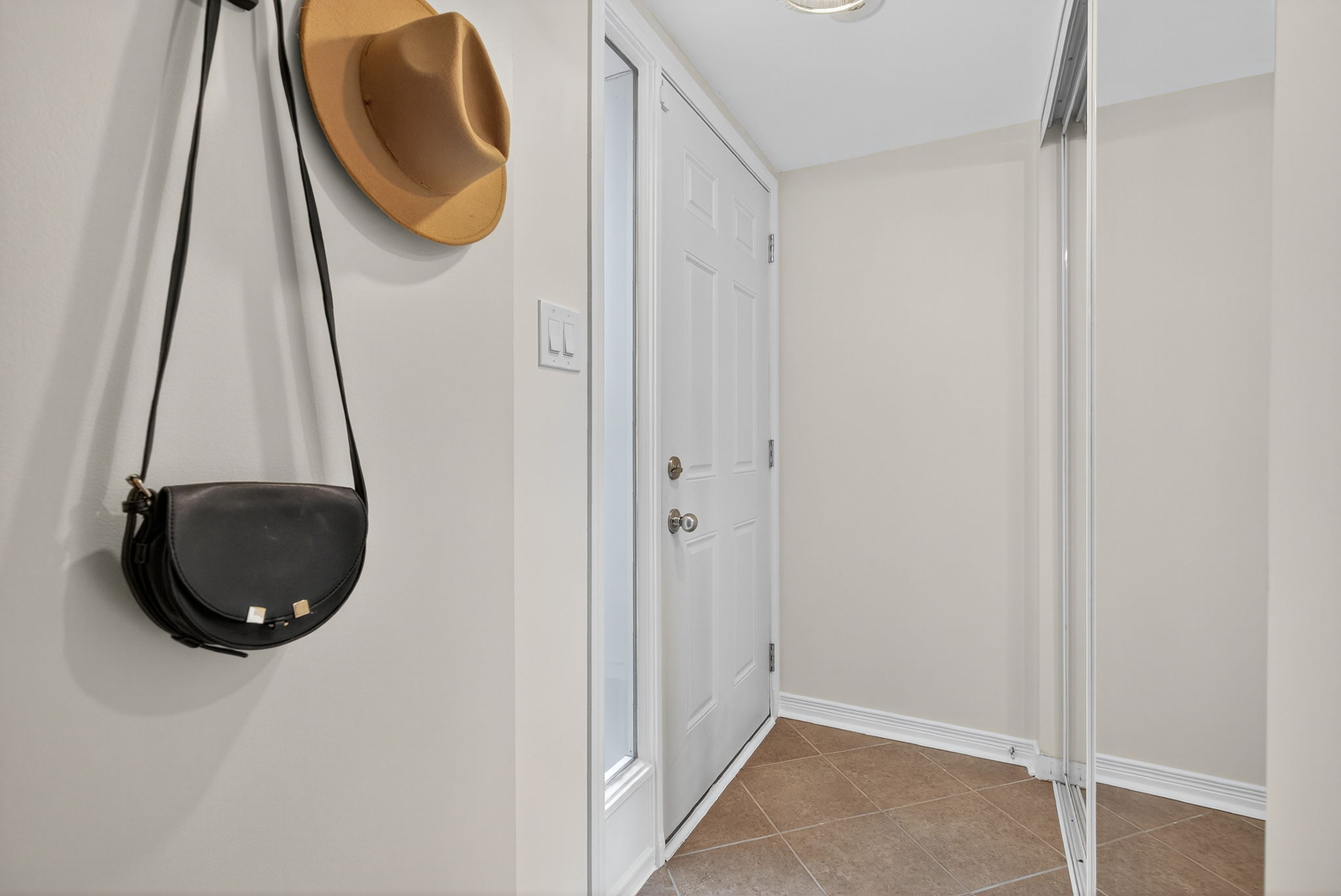 11 Frances Loring Ln 1 Toronto, ON M4M 3E8