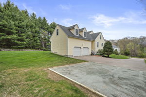  11 Hickory Dr, Medway, MA 02053, US Photo 41
