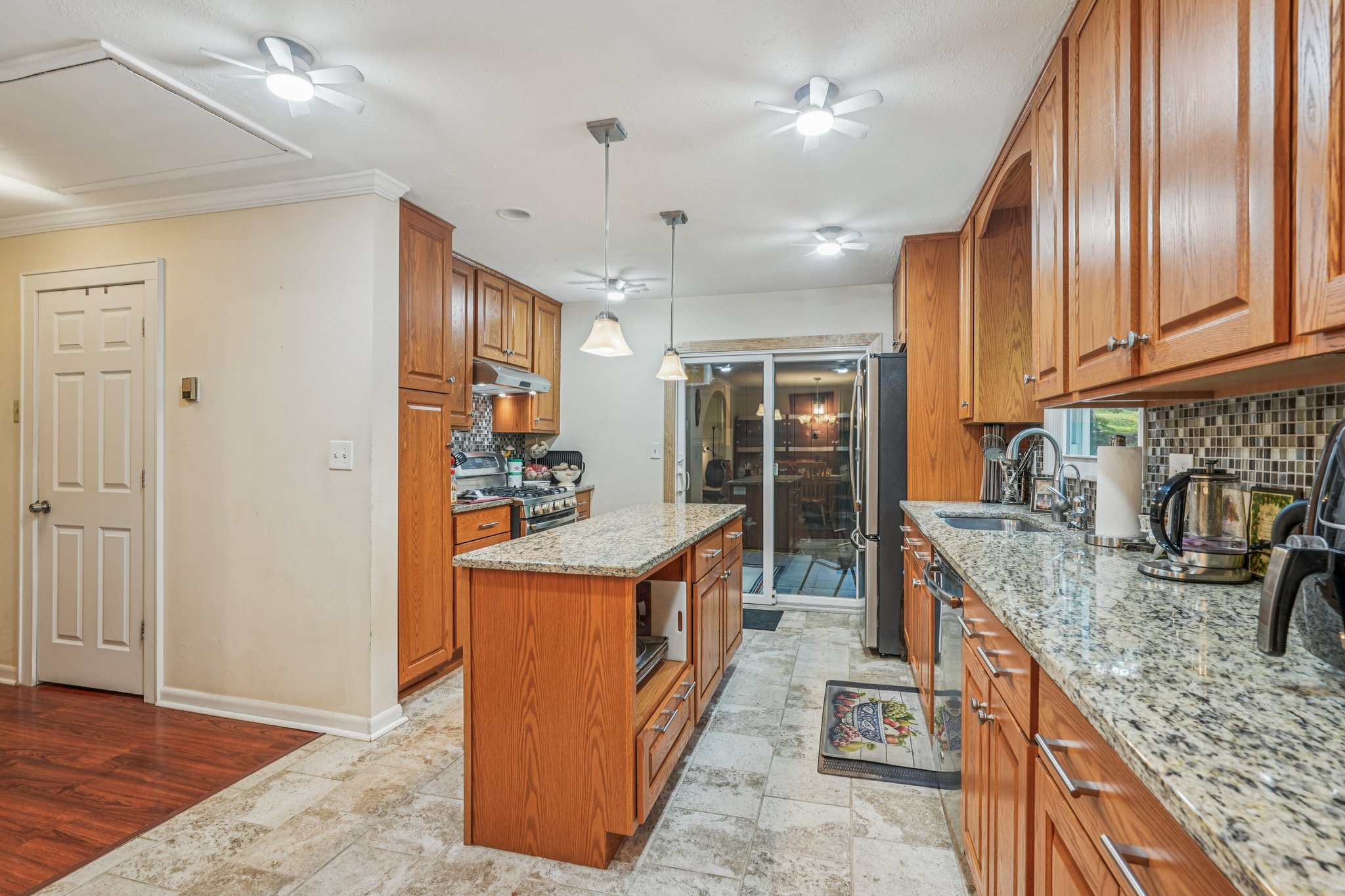Hustis Rd-S0609-011r.jpg