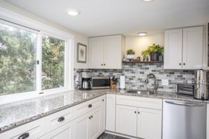  11 Jr Terrace, Randolph, MA 02368, US Photo 29