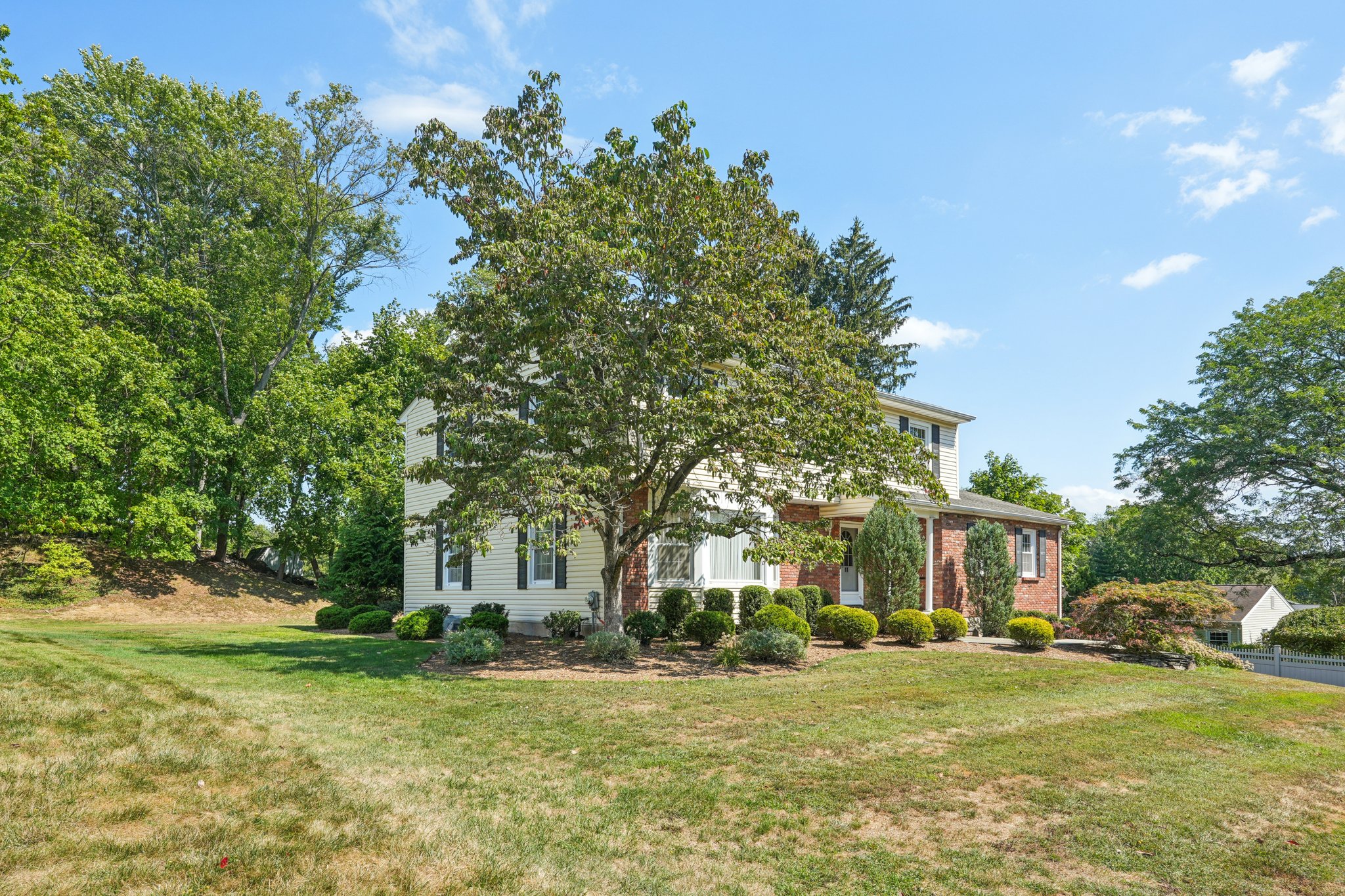 Kendall Dr-S0509-002.jpg