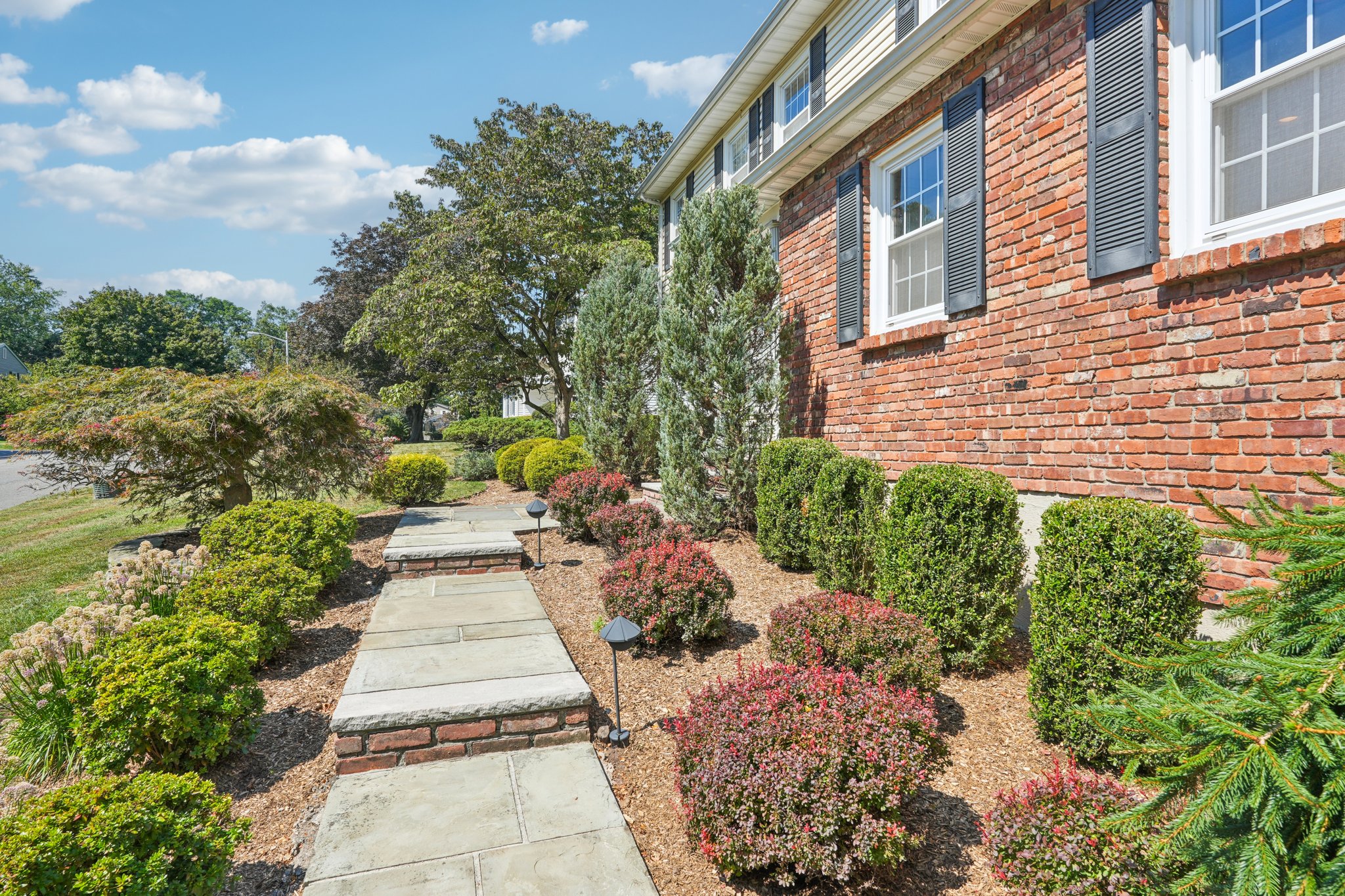 Kendall Dr-S0509-004.jpg
