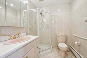 Kendall Dr-S0509-052.jpg